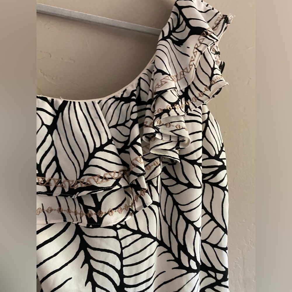 Black and White Leaf Print Ruffle Dress